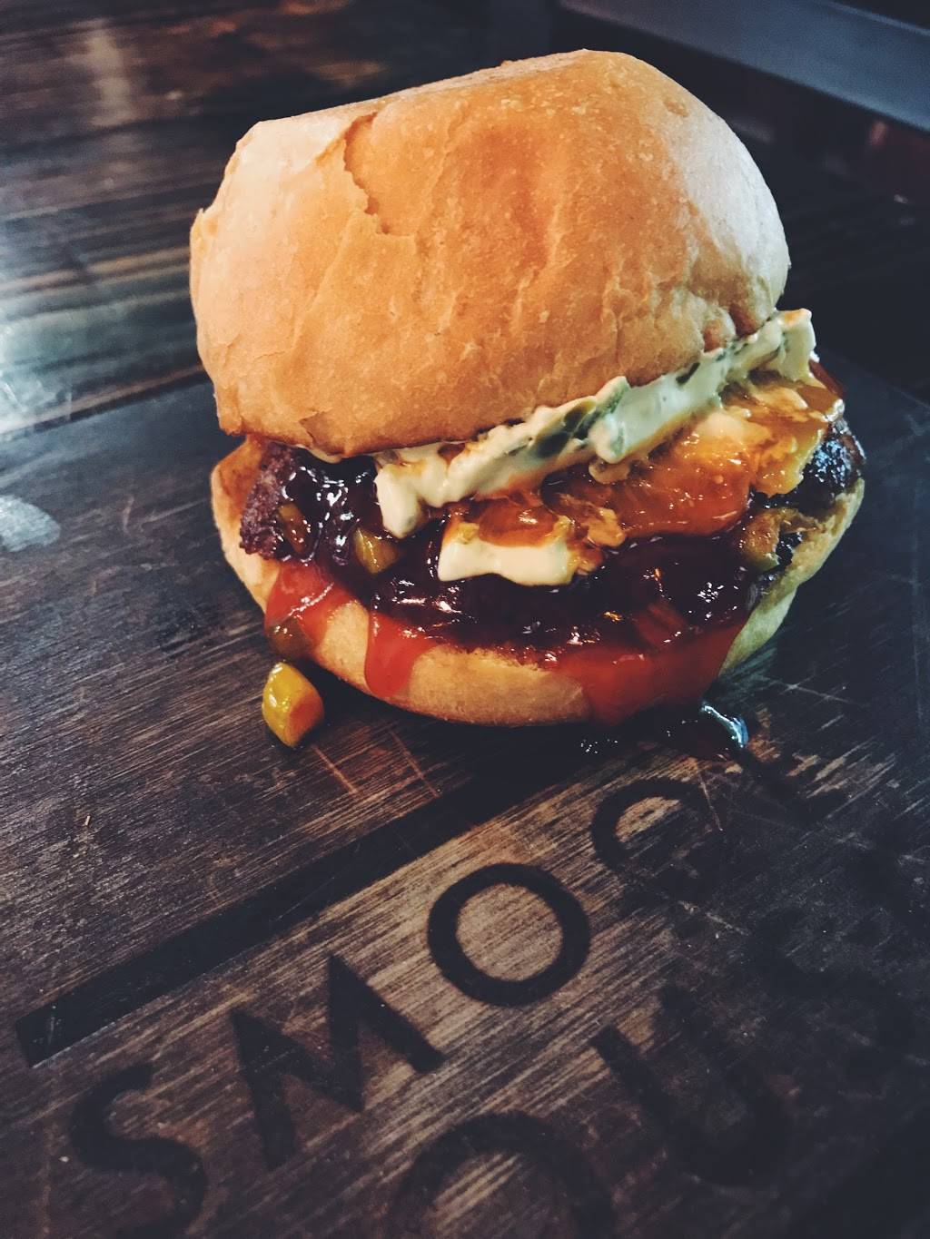 Smoqehouse | restaurant | 1701 Gulf Dr N, Bradenton Beach, FL 34217, USA | 9412425340 OR +1 941-242-5340