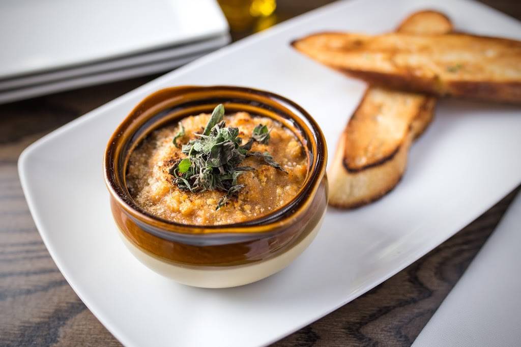 Sals Trattoria | restaurant | 2834 N Southport Ave, Chicago, IL 60657, USA | 7738571401 OR +1 773-857-1401