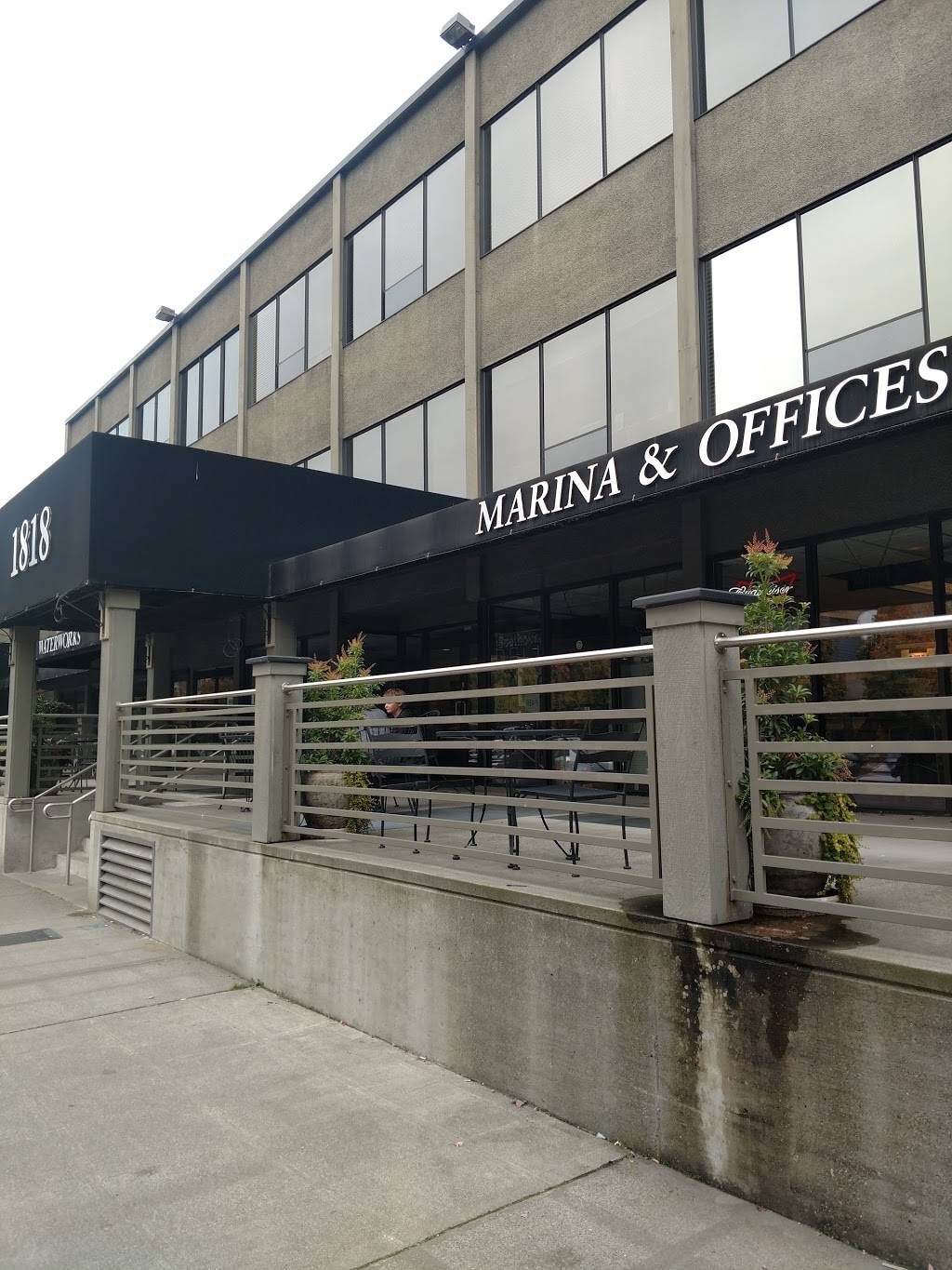 Boat House Deli | restaurant | 1818 Westlake Ave N # 215, Seattle, WA 98109, USA | 2062835042 OR +1 206-283-5042