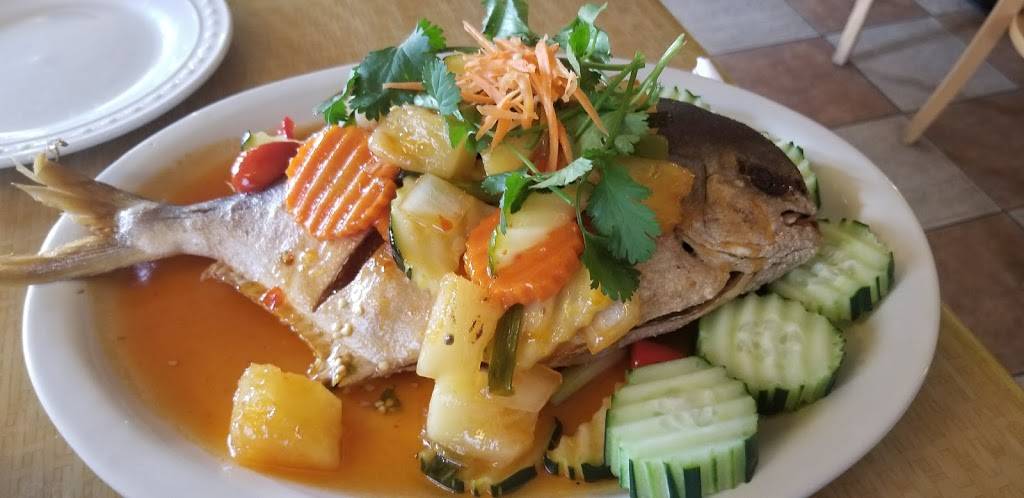 Pad Thai | restaurant | 405 W D St, Lemoore, CA 93245, USA | 5599257959 OR +1 559-925-7959