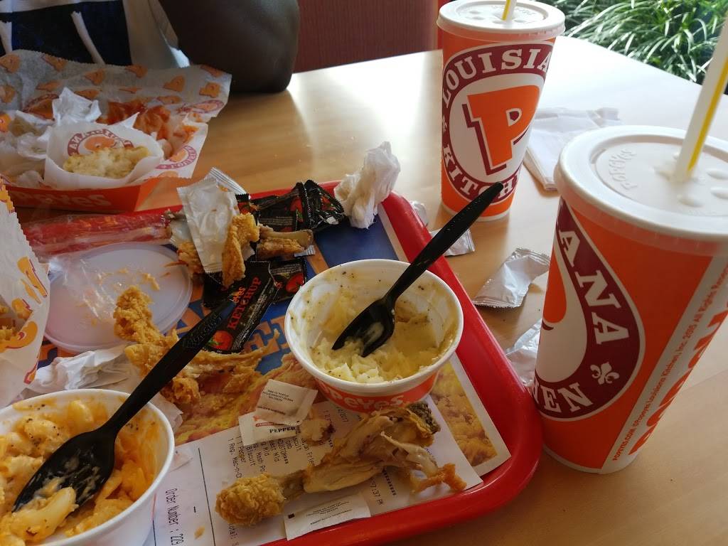 Popeyes Louisiana Kitchen | restaurant | 2431 Pass Rd, Biloxi, MS 39531, USA | 2283882007 OR +1 228-388-2007