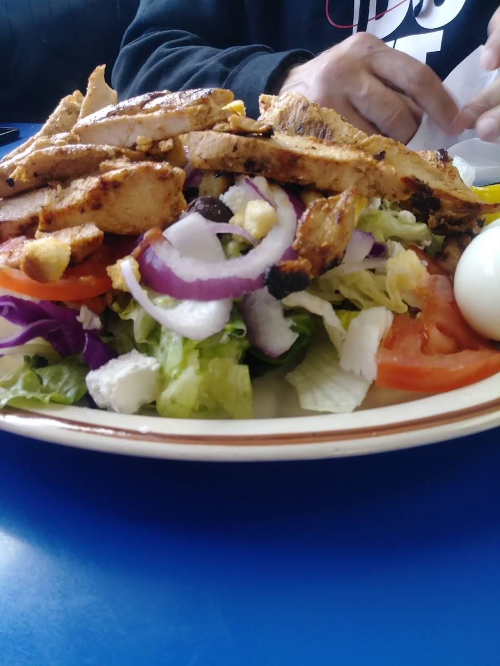 Toms Burgers 20 | restaurant | 18313 Outer Hwy 18 N, Apple Valley, CA 92307, USA | 7602427727 OR +1 760-242-7727