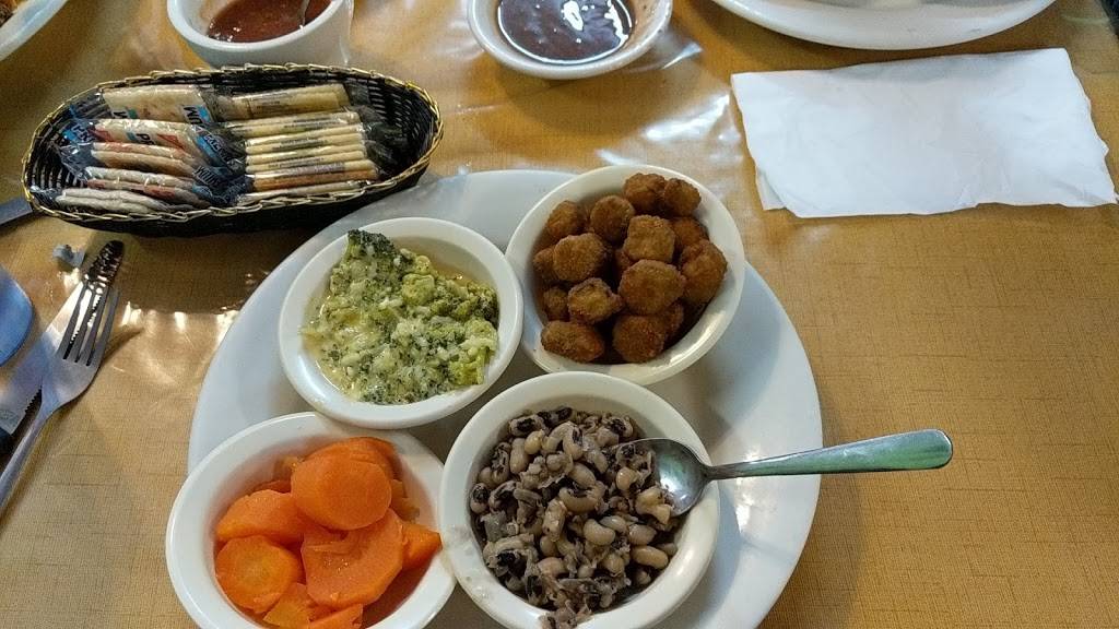 Lucys Kitchen | restaurant | 106 Depot St, Elgin, TX 78621, USA | 5122859975 OR +1 512-285-9975