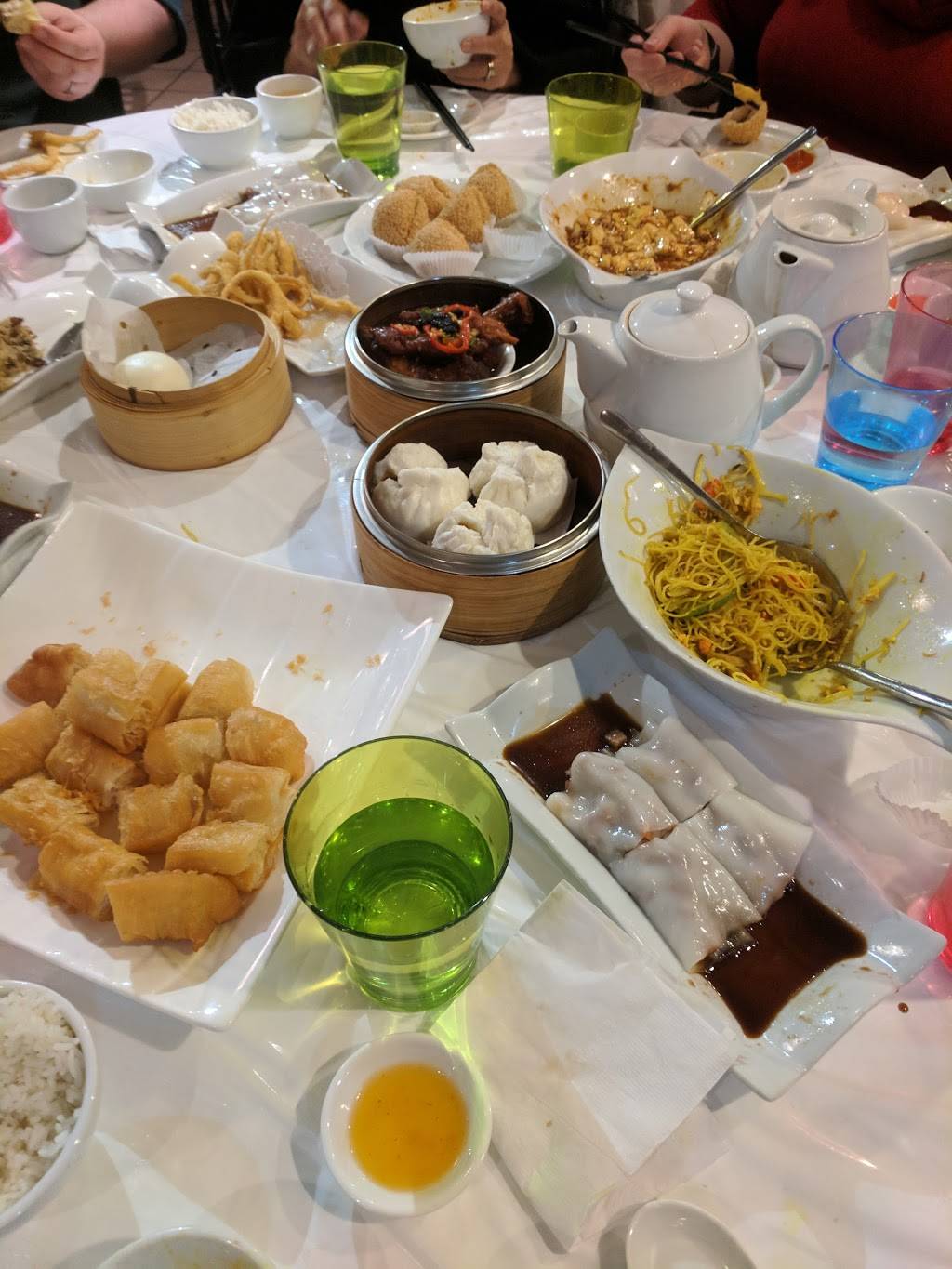 Sams Chinese Kitchen | restaurant | 376A Victoria St N, Kitchener, ON N2H 5E4, Canada | 5195698388 OR +1 519-569-8388