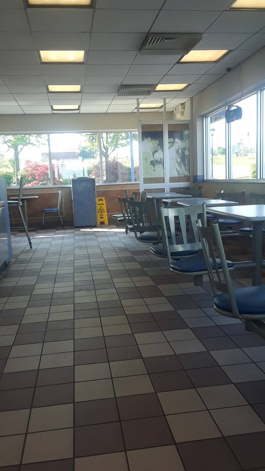 White Castle | restaurant | 125 Plaza Dr, Cold Spring, KY 41076, USA | 8594427698 OR +1 859-442-7698