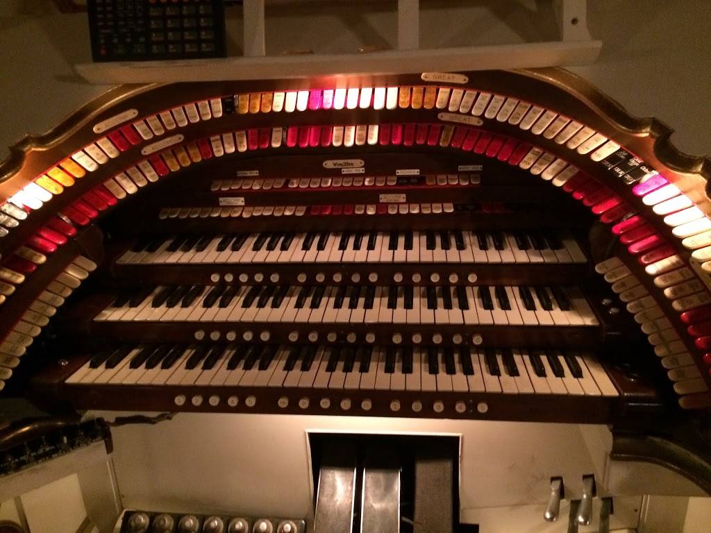 Organ Piper Pizza Palace | restaurant | 4353 S 108th St, Greenfield, WI 53228, USA | 4145291177 OR +1 414-529-1177