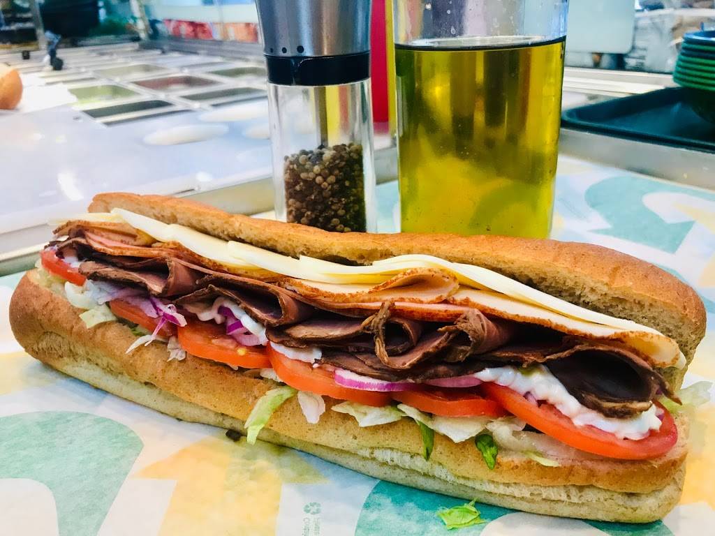 Subway Restaurants | restaurant | 5 Edgell Rd Suite 1A, Framingham, MA 01701, USA | 5088750404 OR +1 508-875-0404