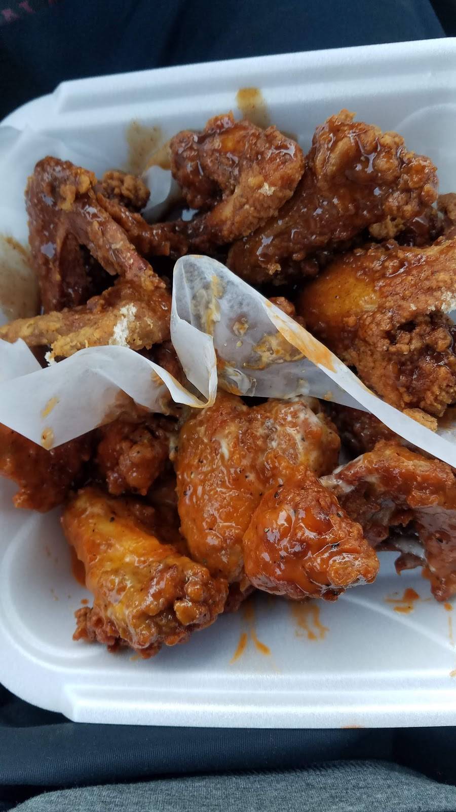 Wings R King | restaurant | 4317, 3833 E Lake Blvd, Birmingham, AL 35217, USA | 2058410303 OR +1 205-841-0303