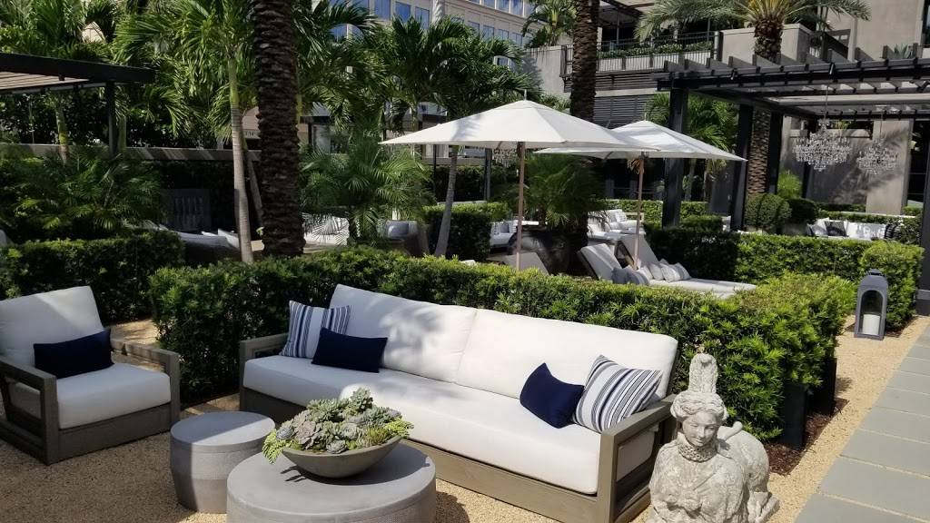 RH Rooftop Restaurant | restaurant | 560 Okeechobee Blvd, West Palm Beach, FL 33401, USA | 5618046826 OR +1 561-804-6826