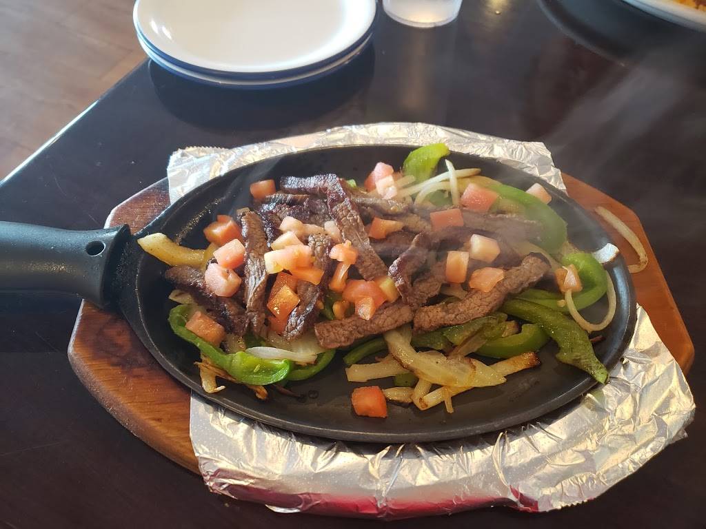 Plaza Nueva Mexican Grill | restaurant | 7106 Biddulph Ave, Brooklyn, OH 44144, USA | 2162302294 OR +1 216-230-2294