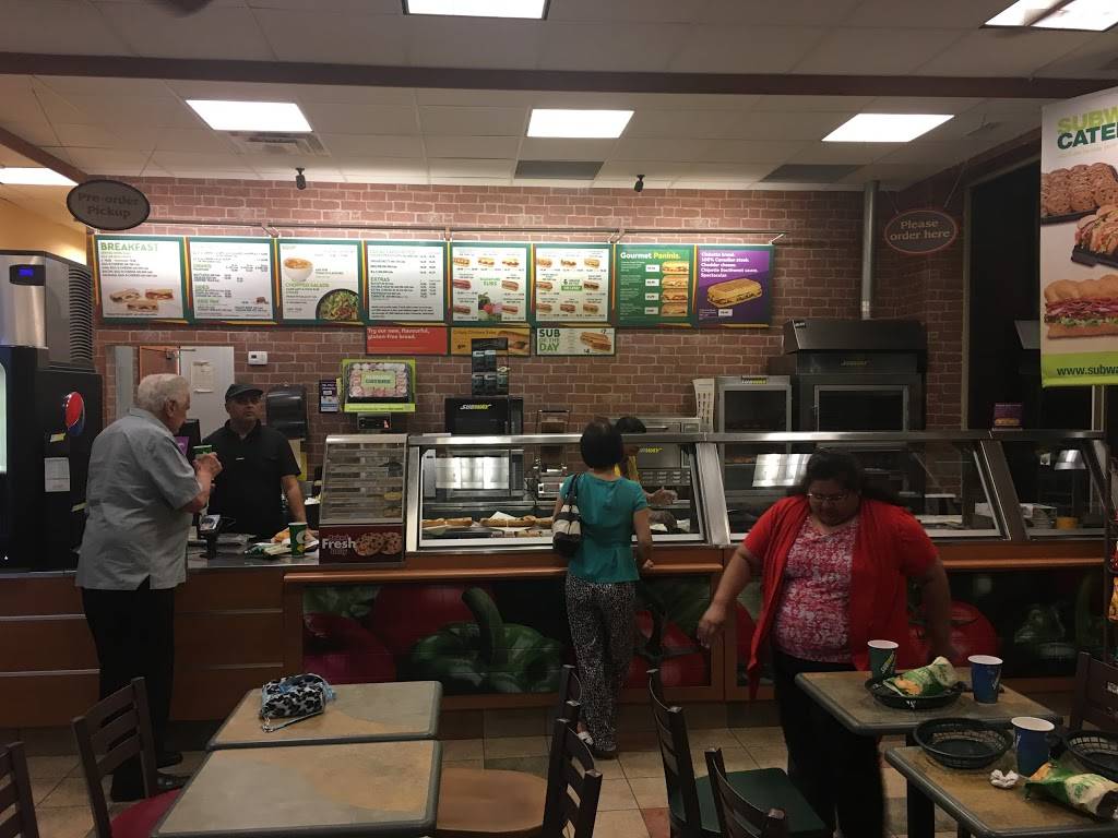 Subway | restaurant | Eastern, Leslie Car Wash, 828 Eastern Ave, Toronto, ON M4L 1A1, Canada | 4168499248 OR +1 416-849-9248