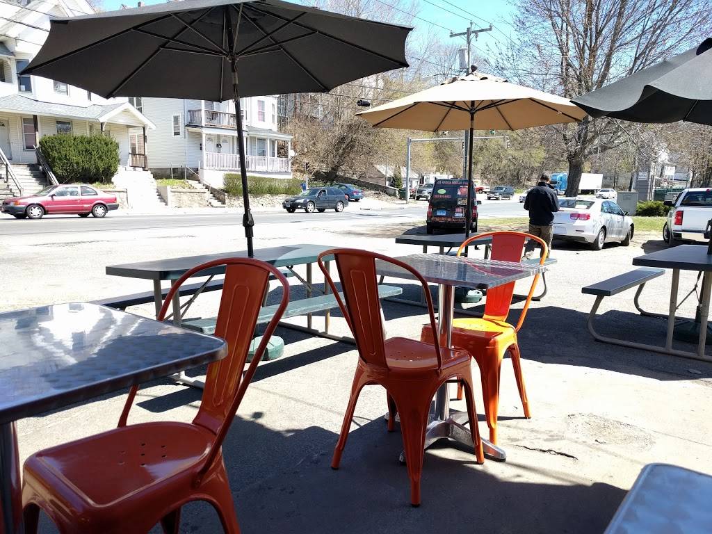 Los Garcia Mexican Fusion | restaurant | 836 E Main St, Waterbury, CT 06705, USA | 2039109432 OR +1 203-910-9432