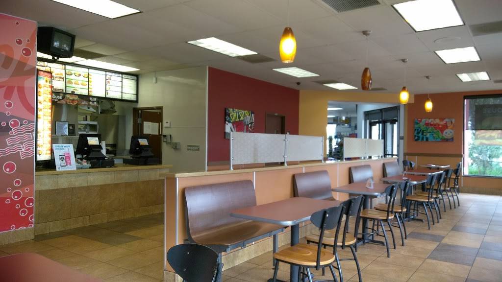 Jack in the Box | restaurant | 8055 North Sam Houston Pkwy W, Houston, TX 77064, USA | 2818942638 OR +1 281-894-2638