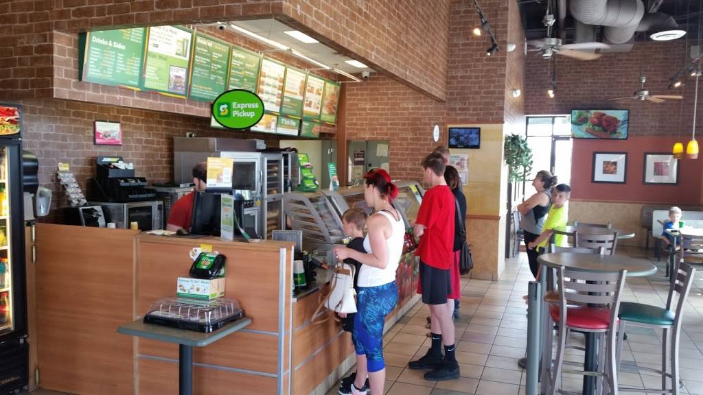 Subway | meal takeaway | 2315 Prairie Center Pkwy, Brighton, CO 80601, USA | 3036598353 OR +1 303-659-8353