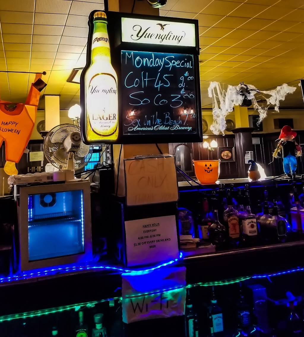 Waterford Inn | restaurant | 6825 Ludlow St, Upper Darby, PA 19082, USA | 6103527300 OR +1 610-352-7300