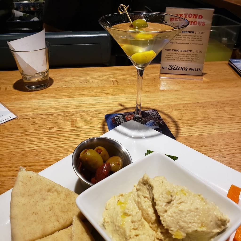 Coors Silver Bullet Bar | restaurant | 8500 Peña Blvd, Denver, CO 80249, USA | 3033426822 OR +1 303-342-6822