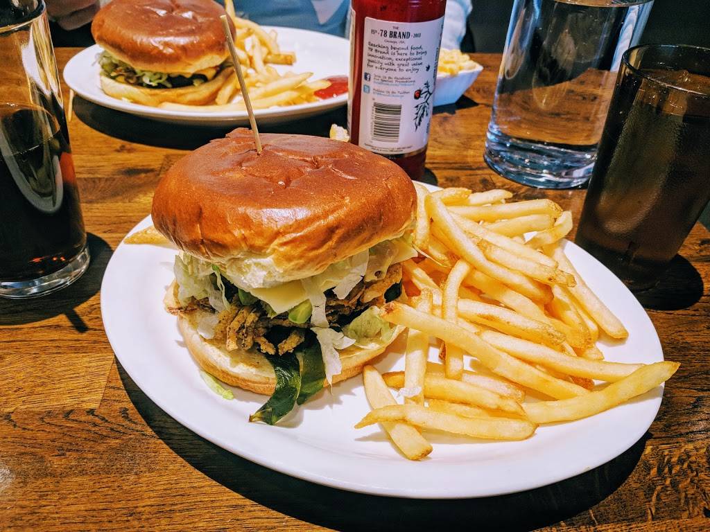 Jerrys | restaurant | 5419 N Clark St, Chicago, IL 60640, USA | 7737963777 OR +1 773-796-3777