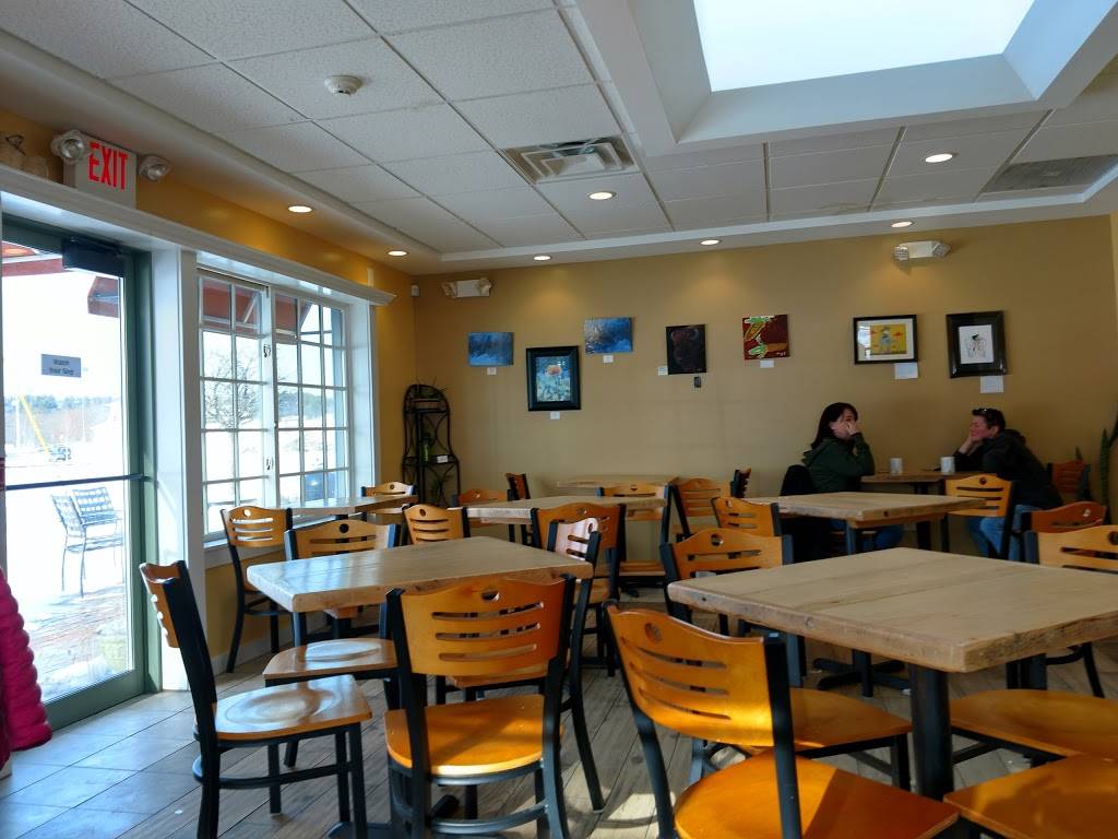 Earths Harvest Kitchen & Juicery | restaurant | 835 Central Ave, Dover, NH 03820, USA | 6035167600 OR +1 603-516-7600