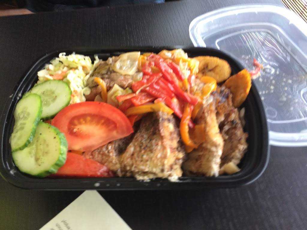 Mom’s Island Eatery | restaurant | 7595 Markham Rd unit 15, Markham, ON L3S 0B6, Canada | 9055545678 OR +1 905-554-5678