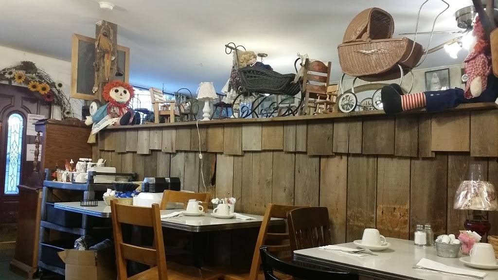 Hilltop Restaurant | restaurant | 303 S Michigan St, Lakeville, IN 46536, USA | 5747843474 OR +1 574-784-3474