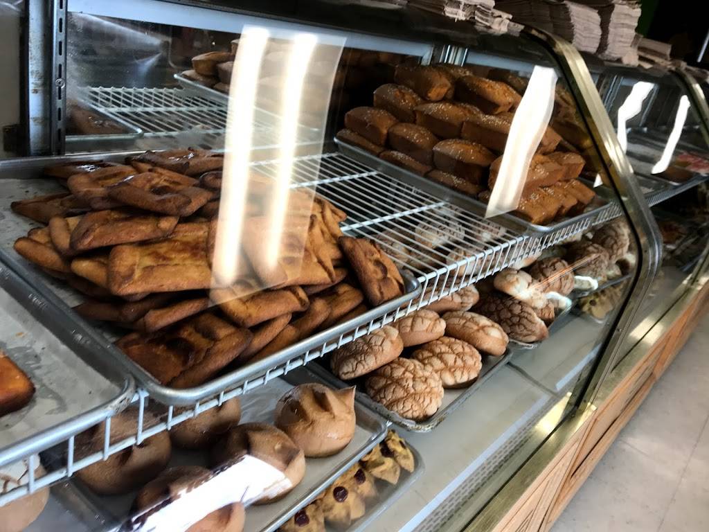 Betys Bakery and Restaurant | restaurant | 2707 Shaver St, Pasadena, TX 77502, USA | 7139411209 OR +1 713-941-1209