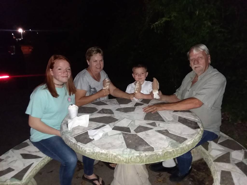 Dairy Hart | restaurant | 812 Riverside Dr, Danville, VA 24540, USA | 4347921923 OR +1 434-792-1923