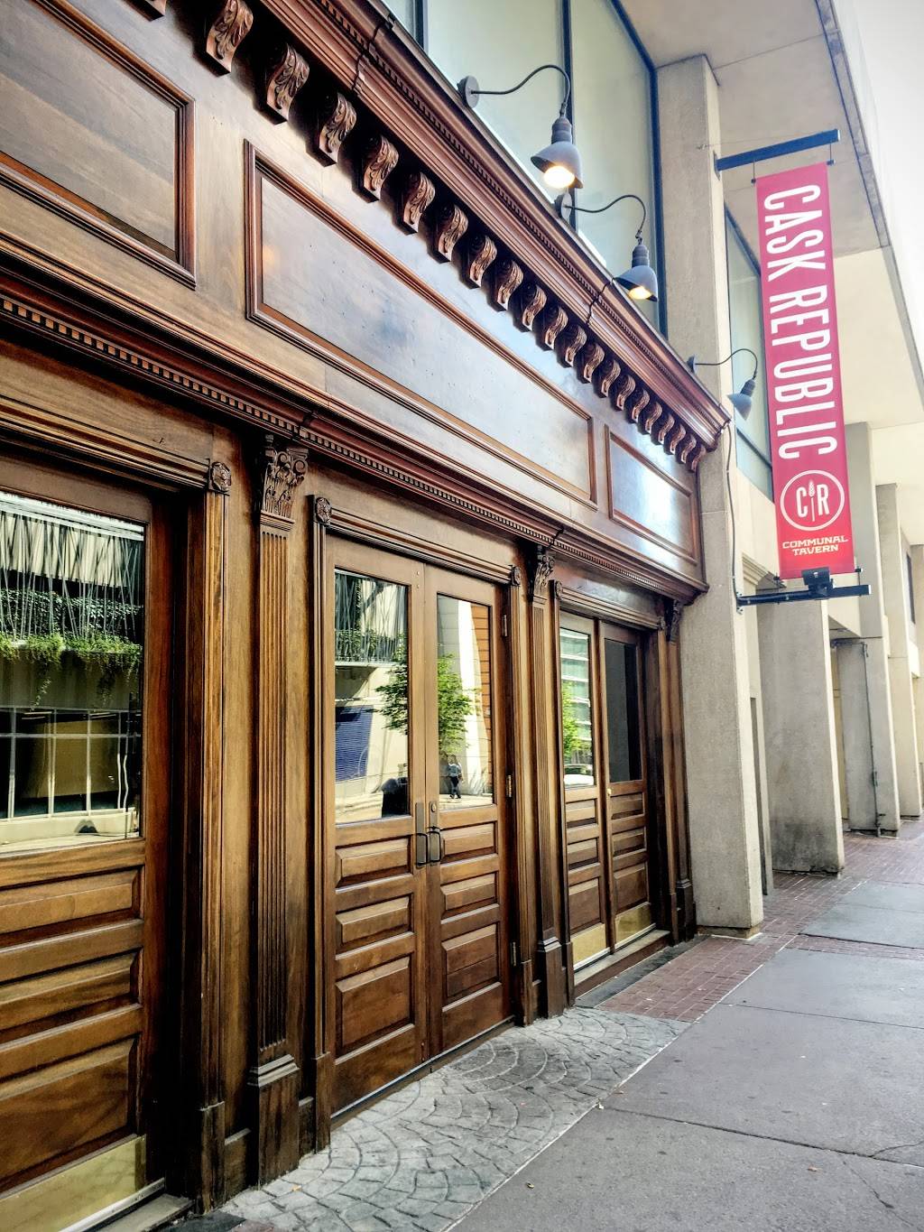 Cask Republic | restaurant | 179 Crown St, New Haven, CT 06510, USA | 4752388335 OR +1 475-238-8335