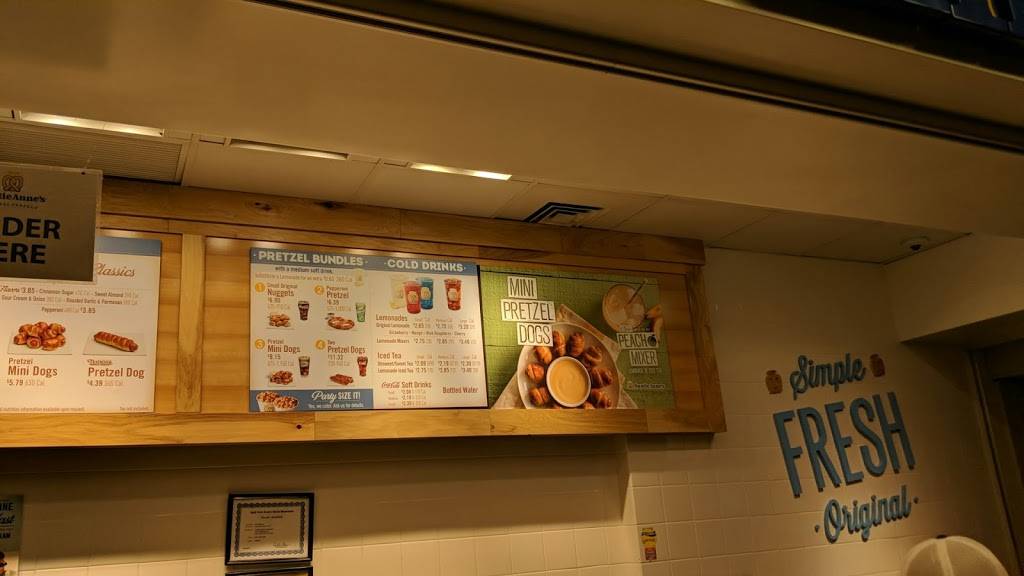 Auntie Annes | bakery | 776 North, Terminal 1, Salt Lake City, UT 84116, USA | 8015753445 OR +1 801-575-3445