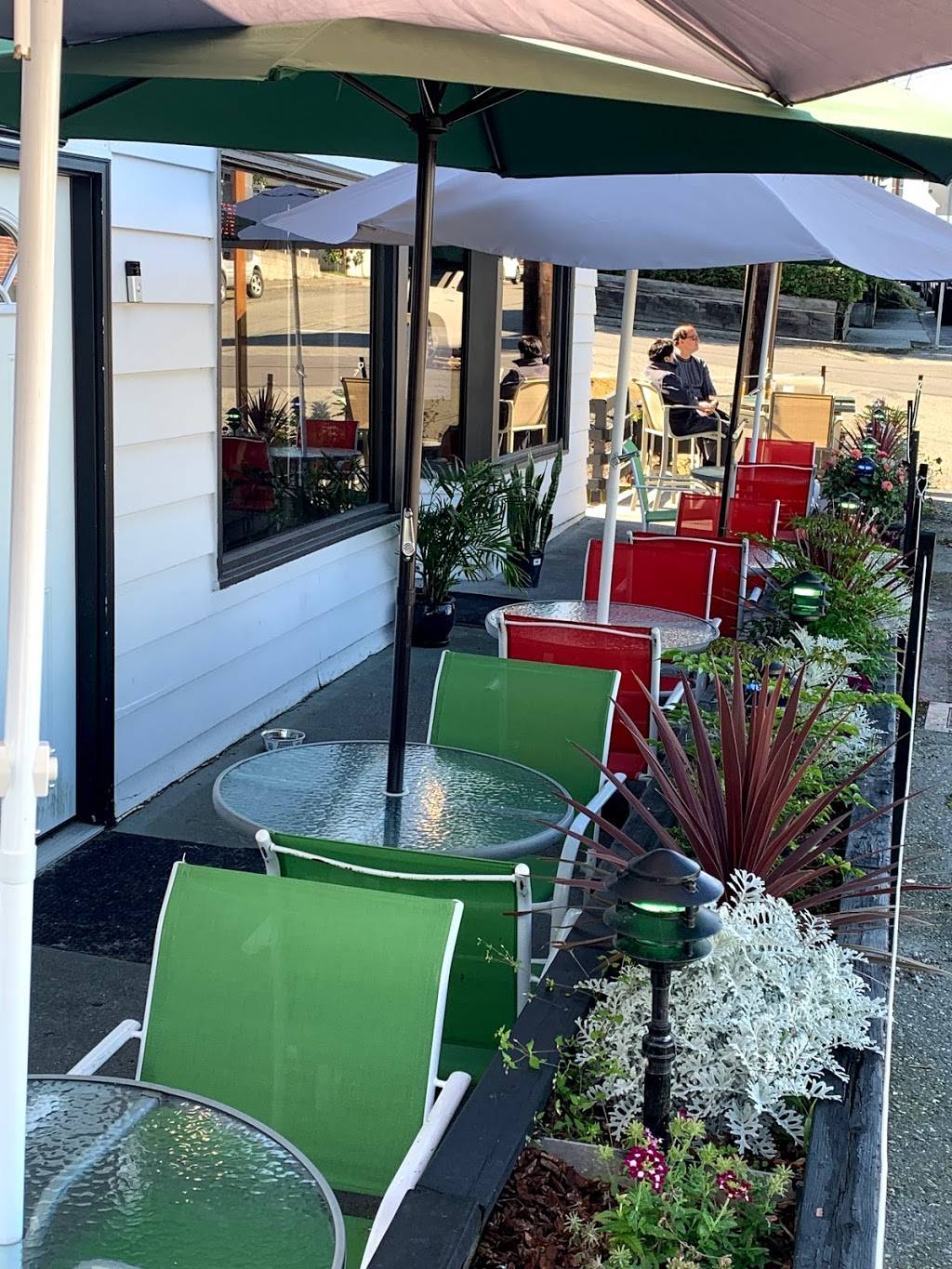 Empty Shell Restaurant | restaurant | 801 2nd St, Mukilteo, WA 98275, USA | 4253747641 OR +1 425-374-7641