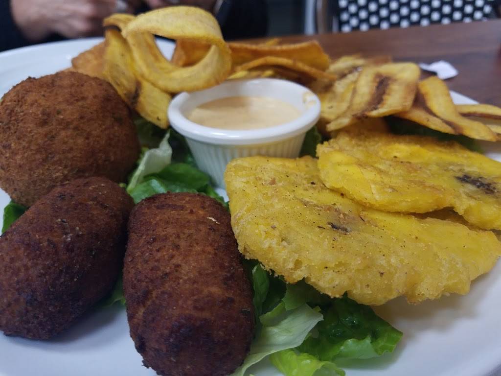 PAPOS Cuban Kitchen | restaurant | 2422 E Katella Ave, Anaheim, CA 92806, USA | 7142716262 OR +1 714-271-6262