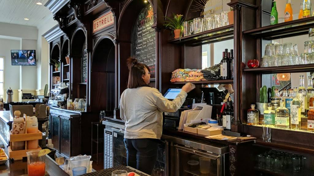 Estrella Tacos y Mas | restaurant | 202 E Lancaster Ave, Downingtown, PA 19335, USA | 4842372423 OR +1 484-237-2423