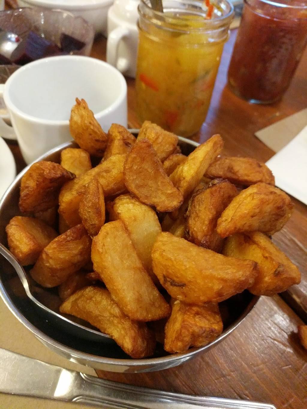 Vergers et Cidrerie Denis Charbonneau | restaurant | 575 Rang de la Montagne, Mont-Saint-Grégoire, QC J0J 1K0, Canada | 4503479184 OR +1 450-347-9184