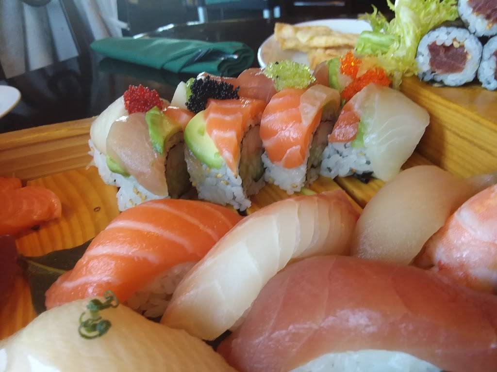 Lotus Restaurant | restaurant | 9011 S Howell Ave, Oak Creek, WI 53154, USA | 4147688888 OR +1 414-768-8888