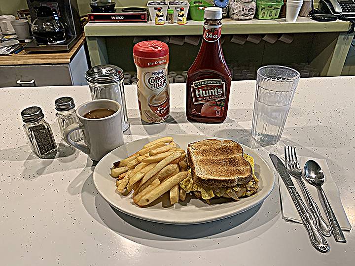 Johnnies Deli | cafe | 3316 139th St, Robbins, IL 60472, USA | 7082704653 OR +1 708-270-4653