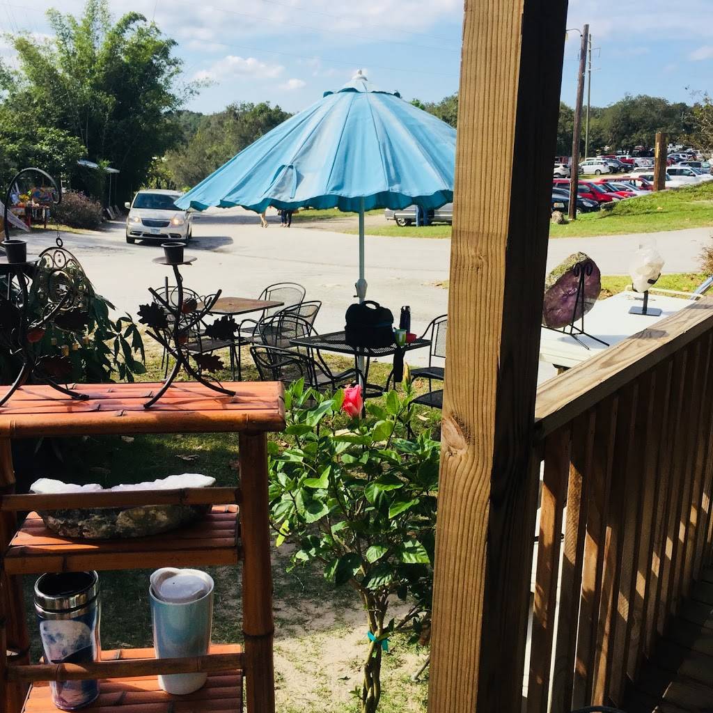 The Crystal Closet LLC | cafe | 20651 US-441 Field Row 5, Across from the Art Village, Mt Dora, FL 32757, USA | 3525594440 OR +1 352-559-4440