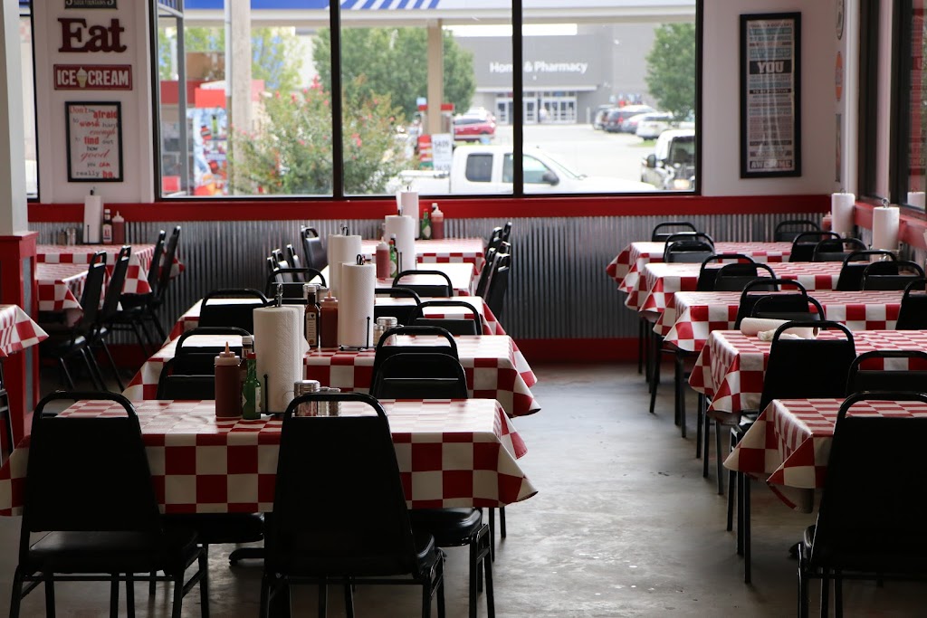 Burgers Pies & Fries | restaurant | 2600 E Race Ave, Searcy, AR 72143, USA | 5012030118 OR +1 501-203-0118