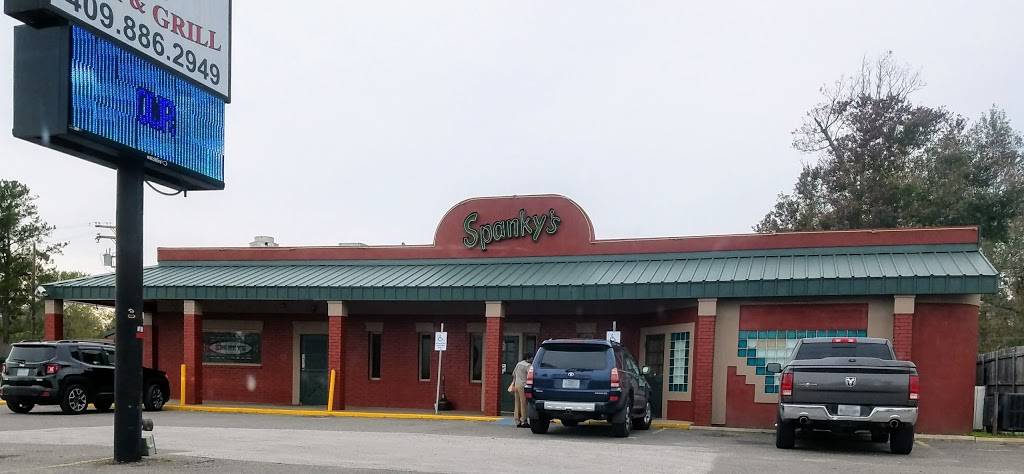 Spankys Bar & Grill | restaurant | 1703 N 16th St, Orange, TX 77630, USA | 4098862949 OR +1 409-886-2949