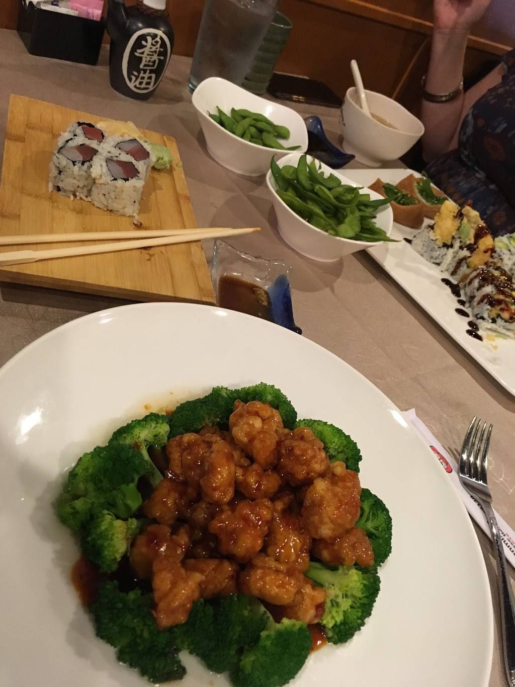 E & J Kitchen | restaurant | 9105 Macomb St, Grosse Ile Township, MI 48138, USA | 7346726619 OR +1 734-672-6619