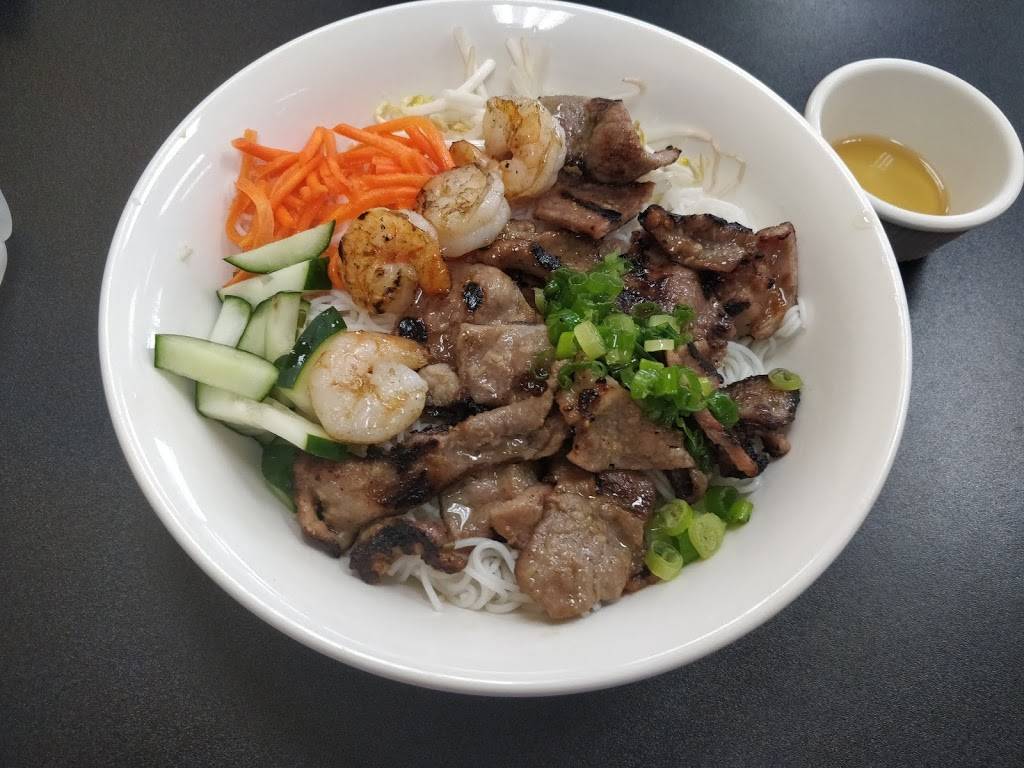 Pho Plus Restaurant | restaurant | 1550 Austin Hwy #103, San Antonio, TX 78218, USA | 2108220173 OR +1 210-822-0173