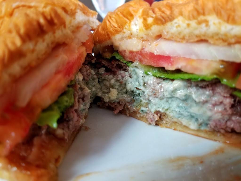 Chez Vincent | restaurant | 533 W New England Ave, Winter Park, FL 32789, USA | 4075992929 OR +1 407-599-2929