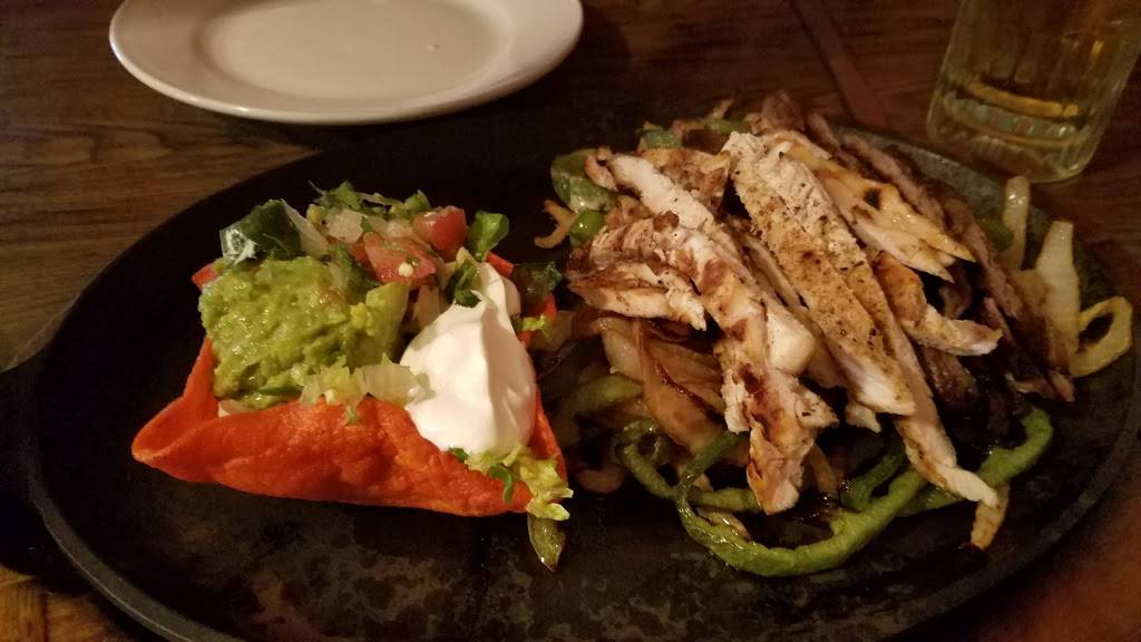 Casa Cavazos Restaurant | restaurant | 5409 N Jim Miller Rd #239, Dallas, TX 75227, USA | 2143882292 OR +1 214-388-2292