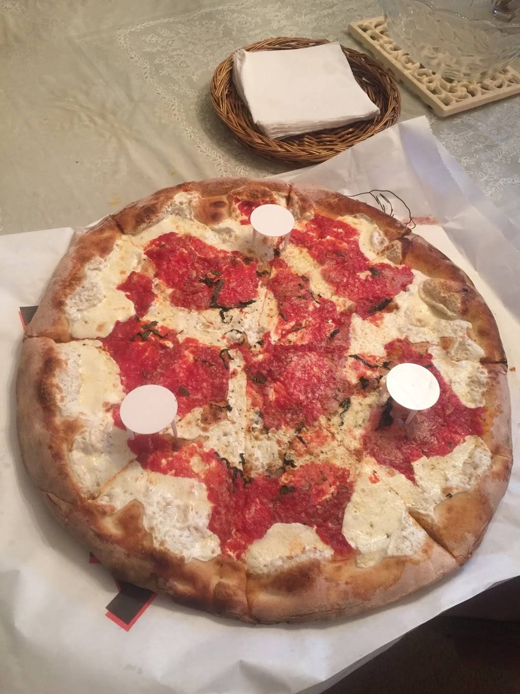 Brooklyns Coal-Burning Brick-Oven Pizzeria | restaurant | 15 Oak St, Ridgewood, NJ 07450, USA | 2014937600 OR +1 201-493-7600