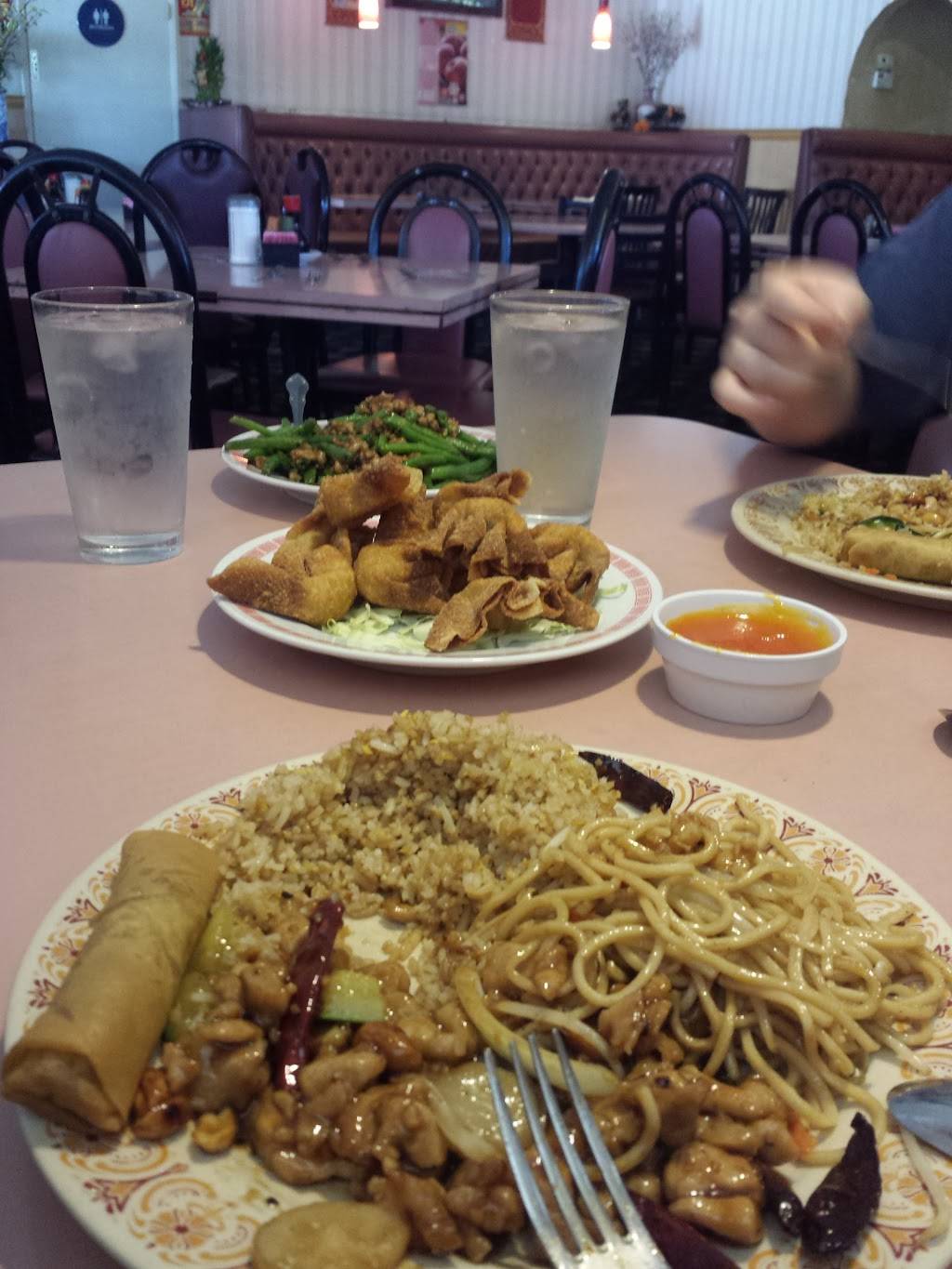 Golden Dragon Restaurant | restaurant | 1350 E Vista Way #10, Vista, CA 92084, USA | 7607264246 OR +1 760-726-4246