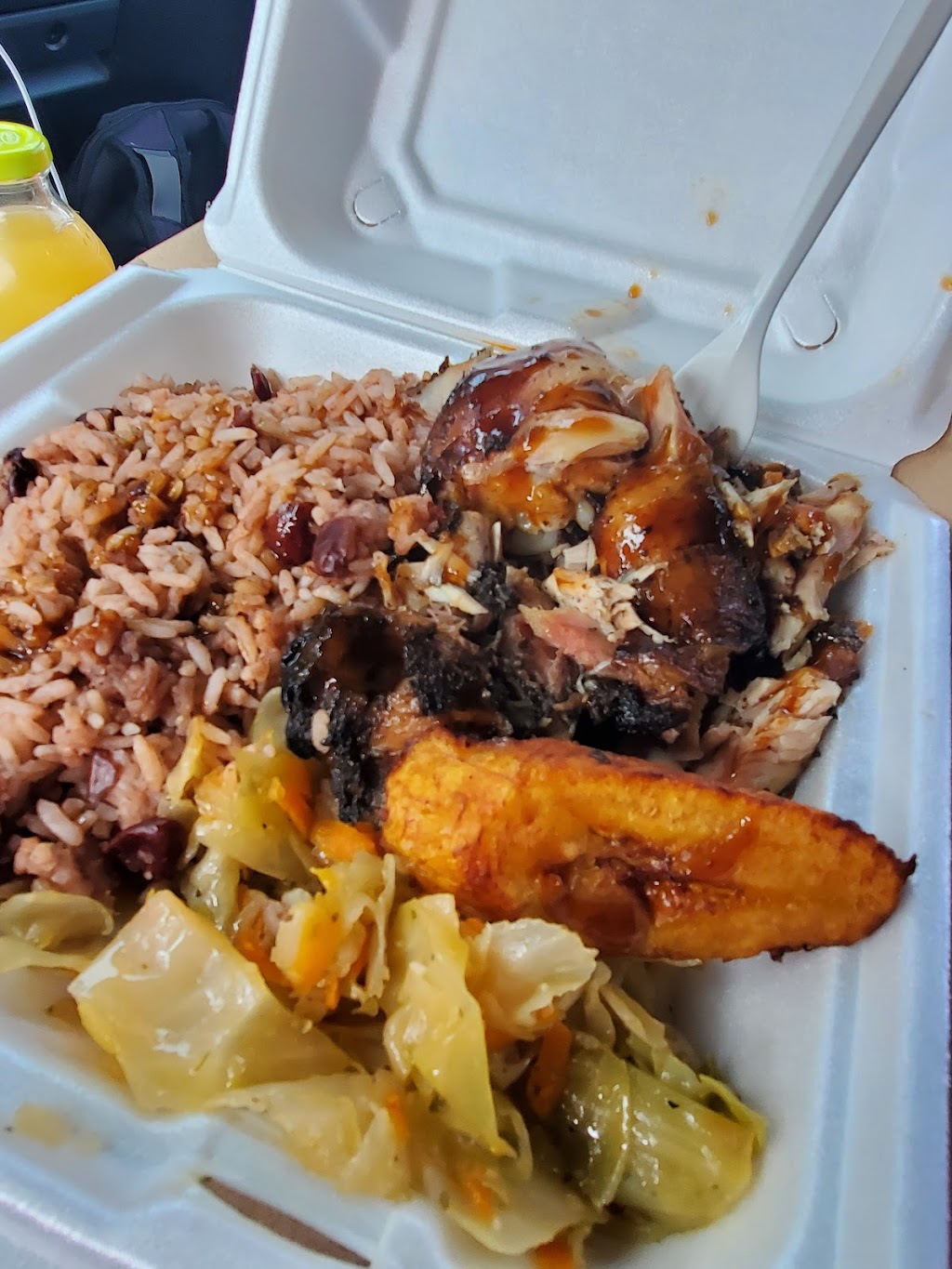 VIBES Caribbean Cuisine | restaurant | 1301 Chestnut St, Emmaus, PA 18049, USA | 6109667777 OR +1 610-966-7777