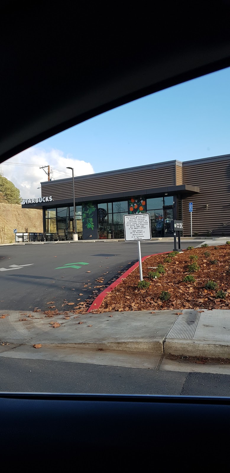 Starbucks | cafe | 3004 Olive Hwy, Oroville, CA 95965, USA | 5309990392 OR +1 530-999-0392