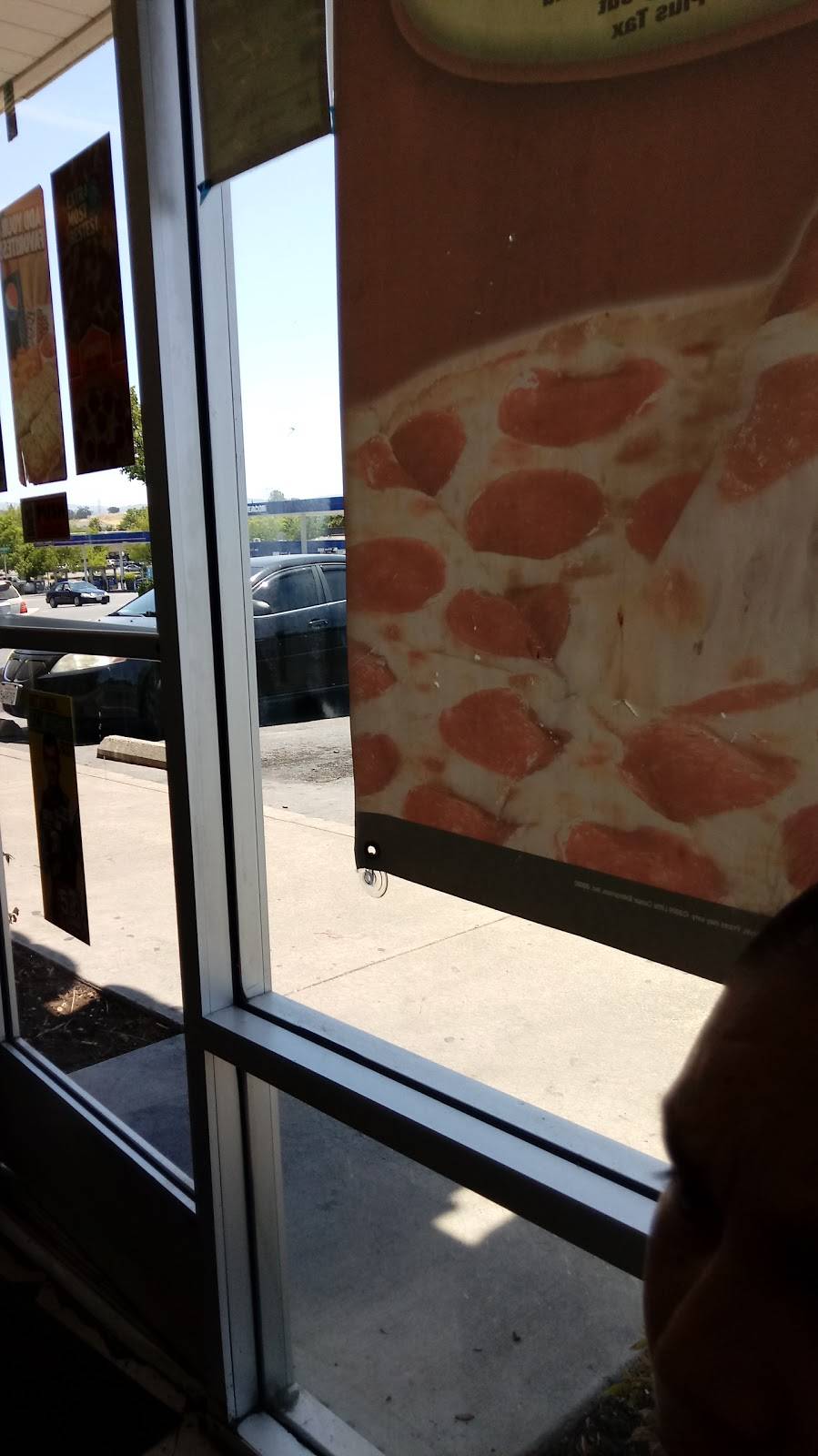 Little Caesars Pizza | meal takeaway | Currier Square Shopping Ctr, 2260 Oro Dam Blvd E #a, Oroville, CA 95966, USA | 5305321100 OR +1 530-532-1100