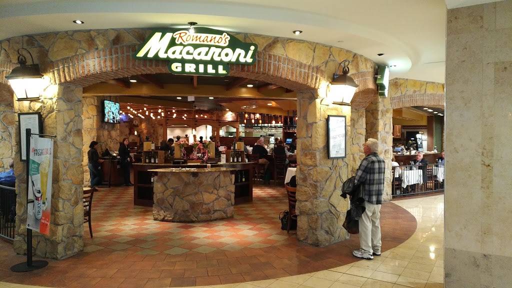 Romanos Macaroni Grill | restaurant | Orlando Air Traffic Control Tower, Jeff Fuqua Blvd, Orlando, FL 32827, USA | 4078258267 OR +1 407-825-8267
