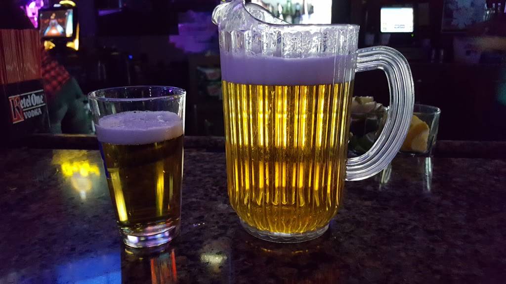 Two Fine Irishmen | restaurant | 18101 R Plaza, Omaha, NE 68135, USA | 4029333990 OR +1 402-933-3990