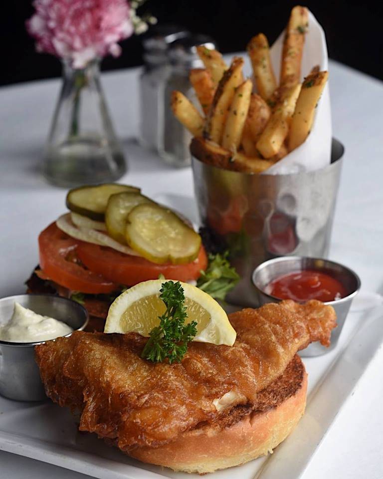 The Scottish Arms | restaurant | 8 S Sarah St, St. Louis, MO 63108, USA | 3145350551 OR +1 314-535-0551