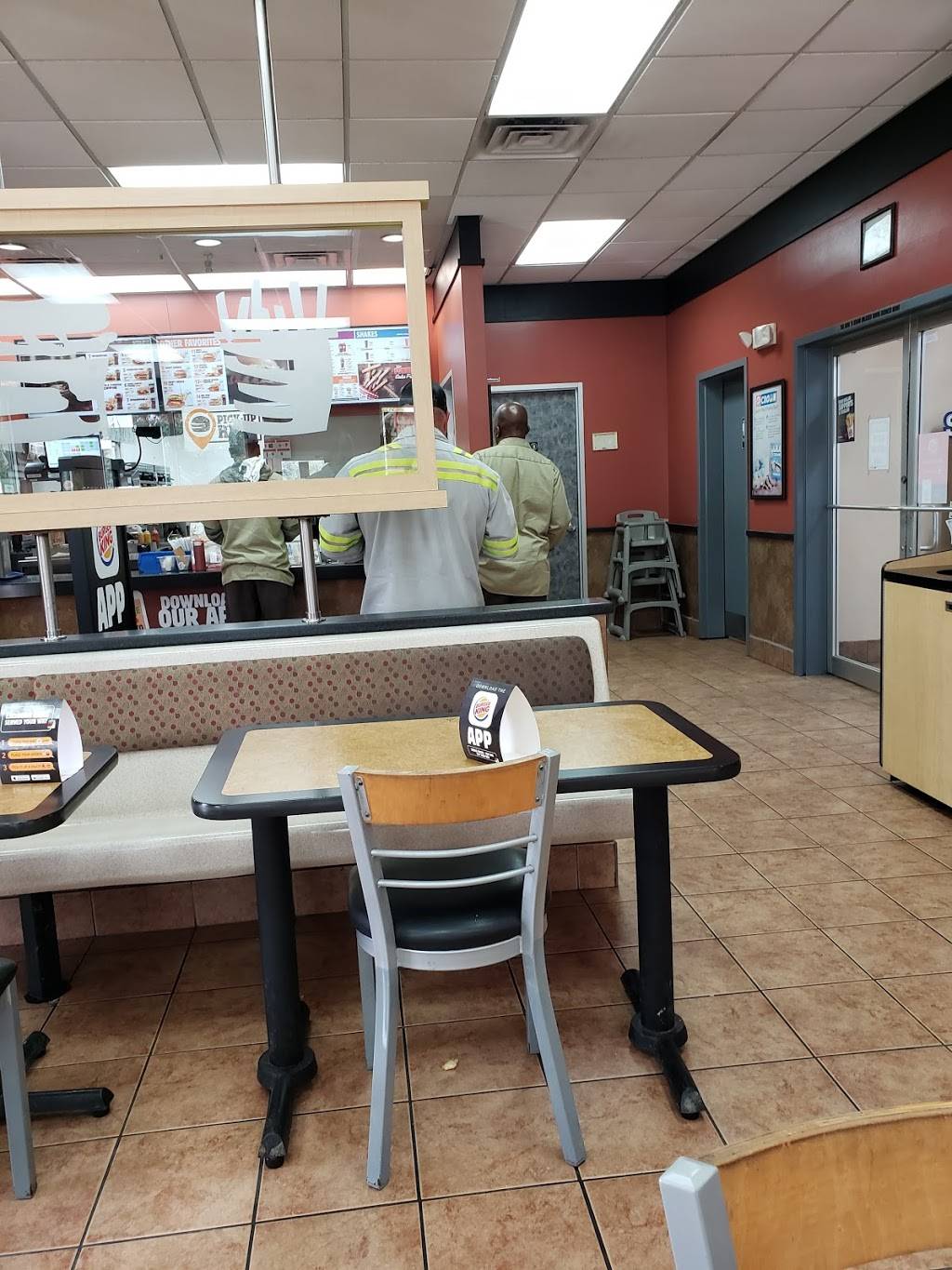 Burger King | restaurant | 4401 W 18th St, Houston, TX 77092, USA | 7136882535 OR +1 713-688-2535